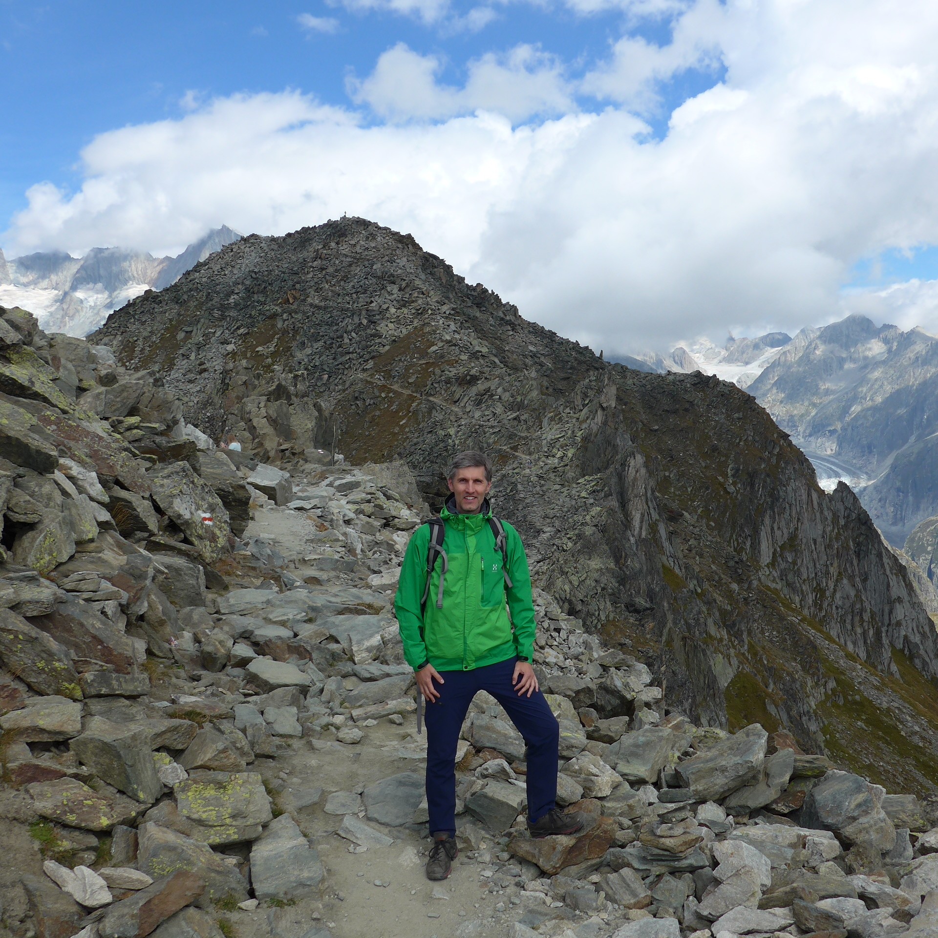 Christian mit Sektglas in der Hand
